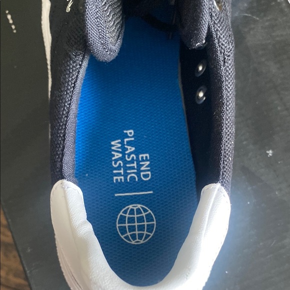 Adidas 3MC Black and White Sneakers. Mens 7.5/ Woman’s 8.5. New in box - Picture 4 of 9